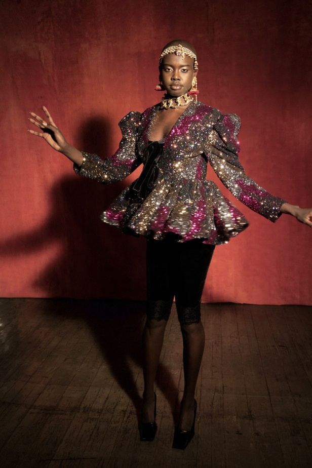 عرض أزياء OSMAN لخريف وشتاء 2021 ضمن أسبوع الموضة في لندن