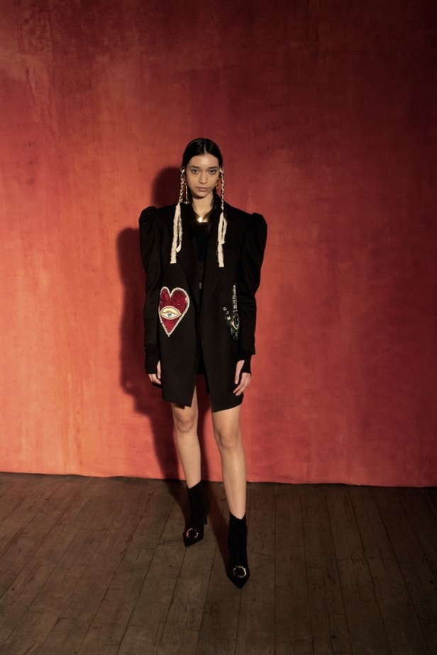 عرض أزياء OSMAN لخريف وشتاء 2021 ضمن أسبوع الموضة في لندن