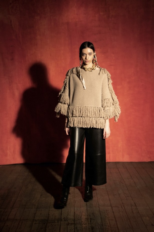 عرض أزياء OSMAN لخريف وشتاء 2021 ضمن أسبوع الموضة في لندن