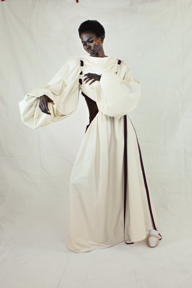 عرض ازياء مجموعة Roksanda لموسم خريف وشتاء 2021