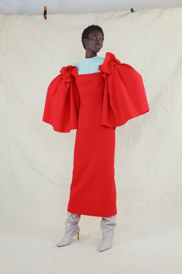 عرض ازياء مجموعة Roksanda لموسم خريف وشتاء 2021