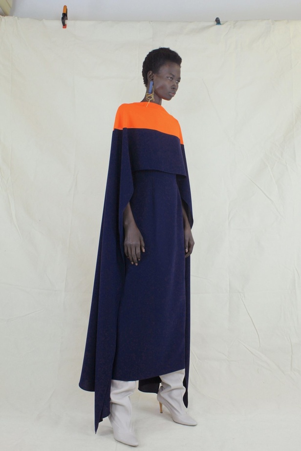 عرض ازياء مجموعة Roksanda لموسم خريف وشتاء 2021