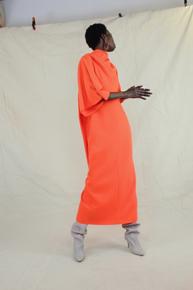 عرض ازياء مجموعة Roksanda لموسم خريف وشتاء 2021