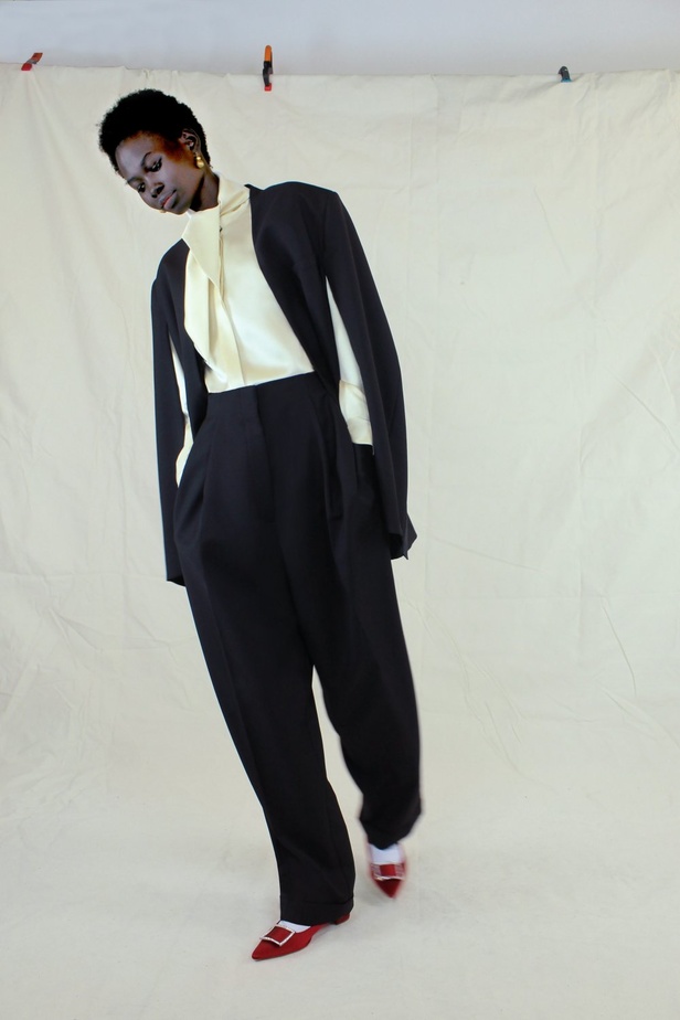 عرض ازياء مجموعة Roksanda لموسم خريف وشتاء 2021