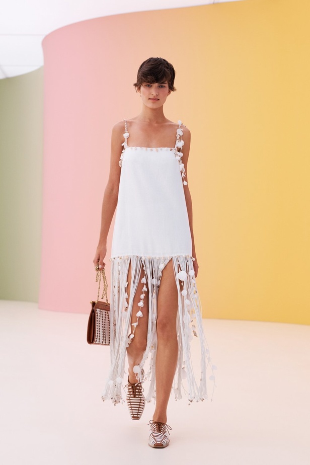 مجموعة Zimmerman ريزوت 2022 تأخذك في إجازة شاطئية