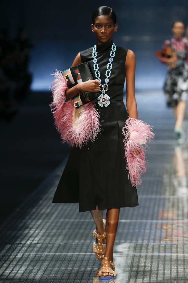 مجموعة Prada  لربيع وصيف 2017