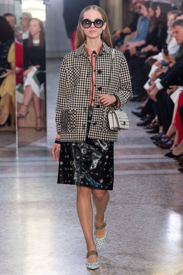 مجموعة “بوتيغا فينيتا” للأزياء لربيع وصيف 2018 !