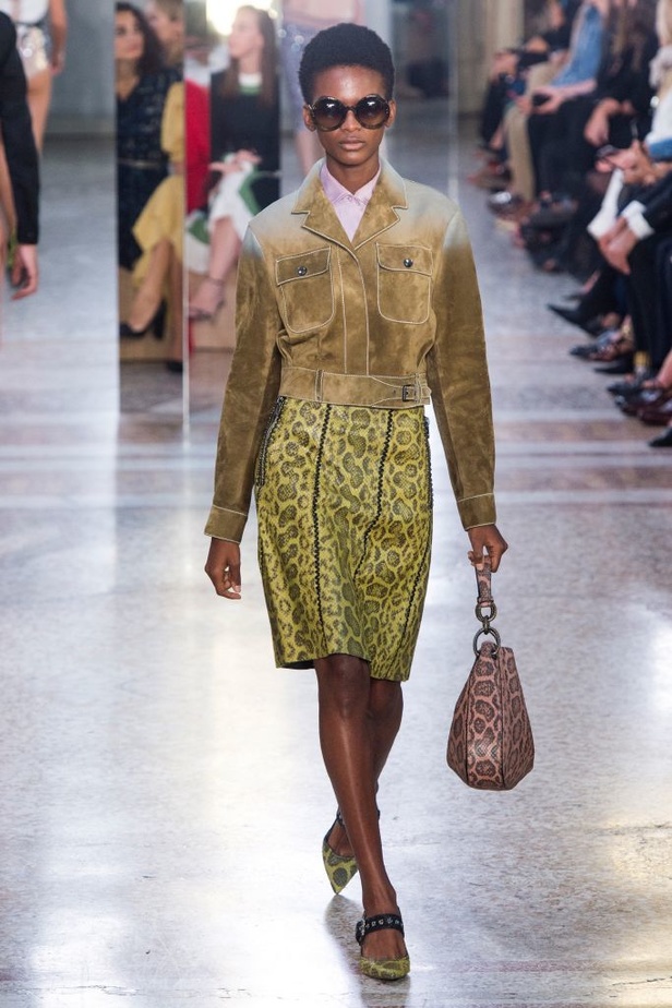 مجموعة “بوتيغا فينيتا” للأزياء لربيع وصيف 2018 !