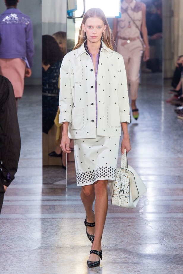 مجموعة “بوتيغا فينيتا” للأزياء لربيع وصيف 2018 !