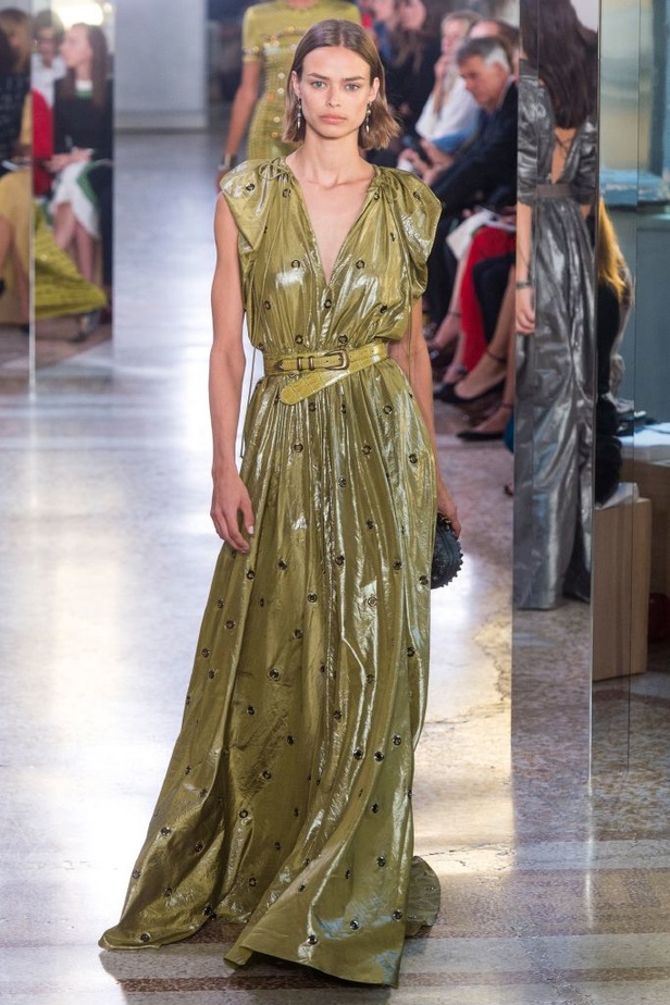 مجموعة “بوتيغا فينيتا” للأزياء لربيع وصيف 2018 !