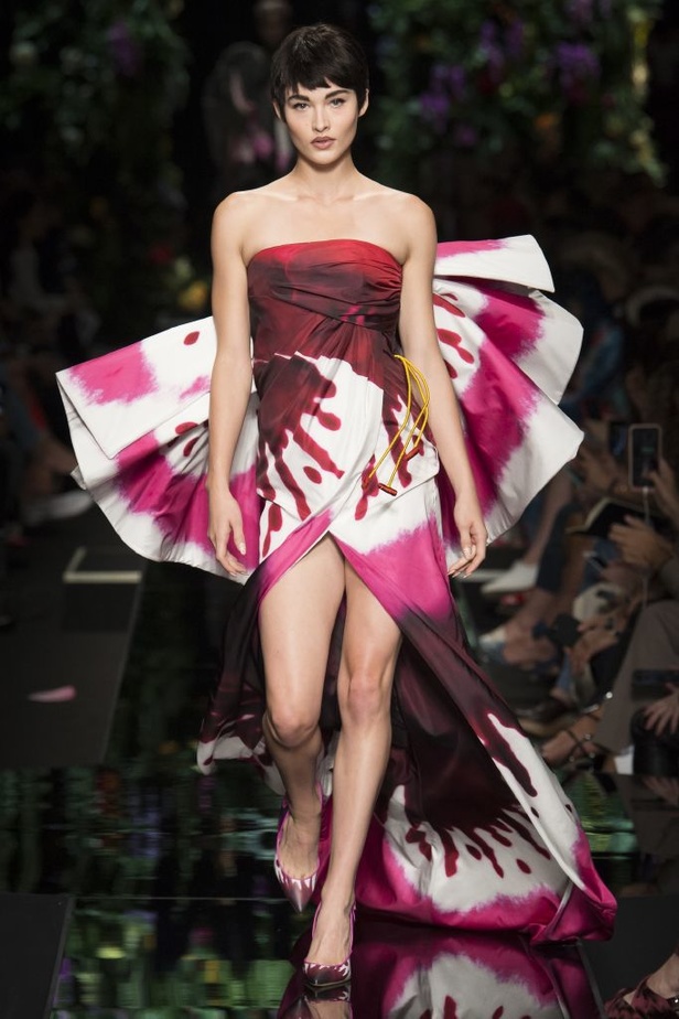 مجموعة Moschino لربيع وصيف 2018