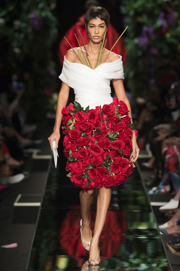 مجموعة Moschino لربيع وصيف 2018