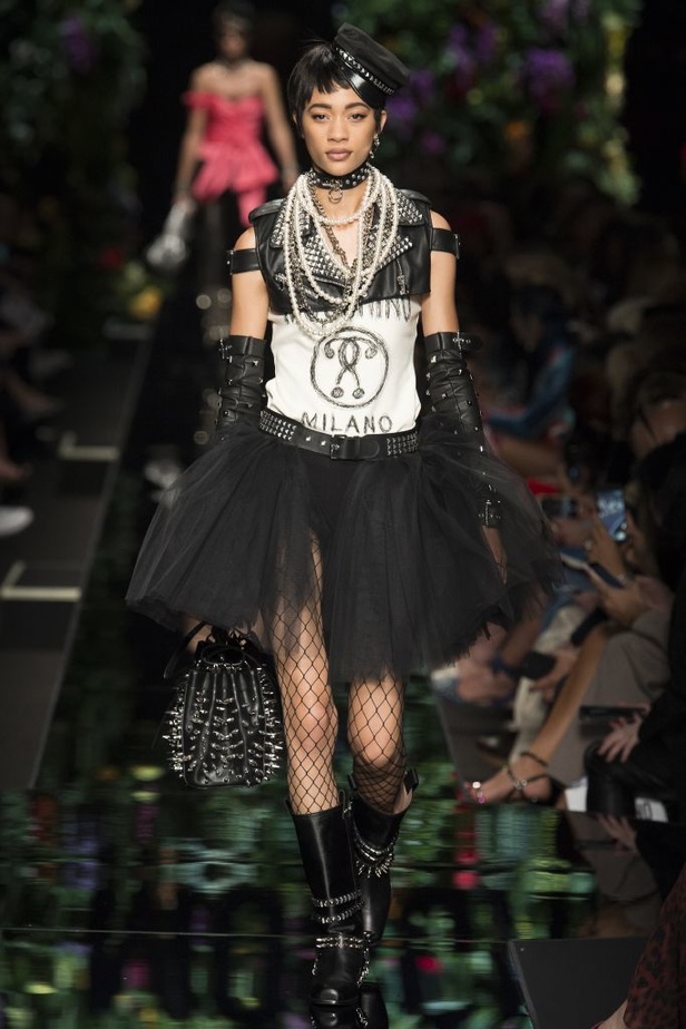 مجموعة Moschino لربيع وصيف 2018