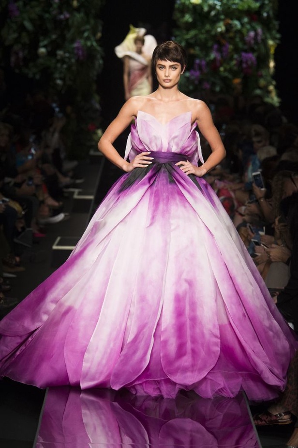 مجموعة Moschino لربيع وصيف 2018