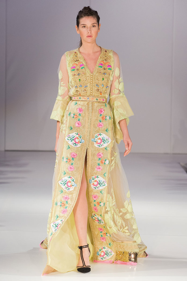 موديلات قفطان مغربي من اسبوع الموضة في لندن