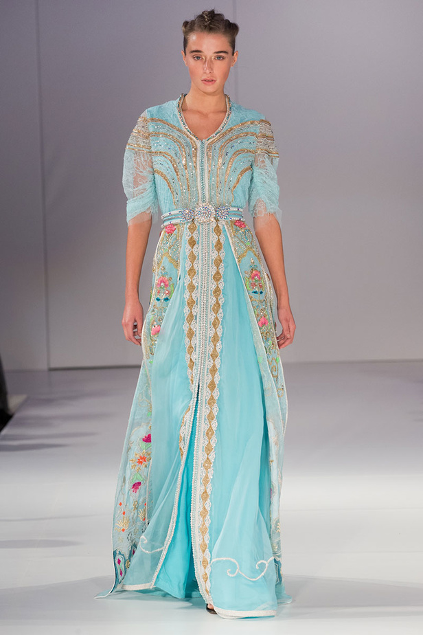 موديلات قفطان مغربي من اسبوع الموضة في لندن