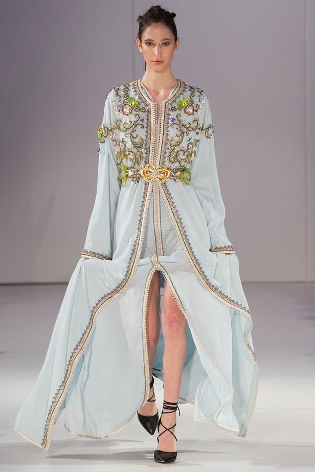 موديلات قفطان مغربي من اسبوع الموضة في لندن