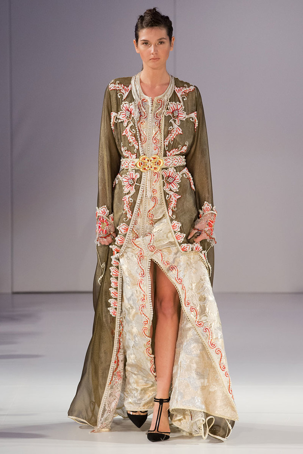 موديلات قفطان مغربي من اسبوع الموضة في لندن