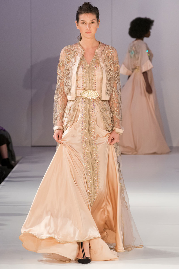 موديلات قفطان مغربي من اسبوع الموضة في لندن