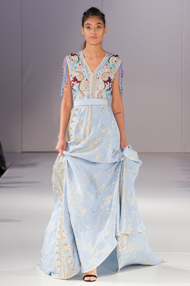 موديلات قفطان مغربي من اسبوع الموضة في لندن