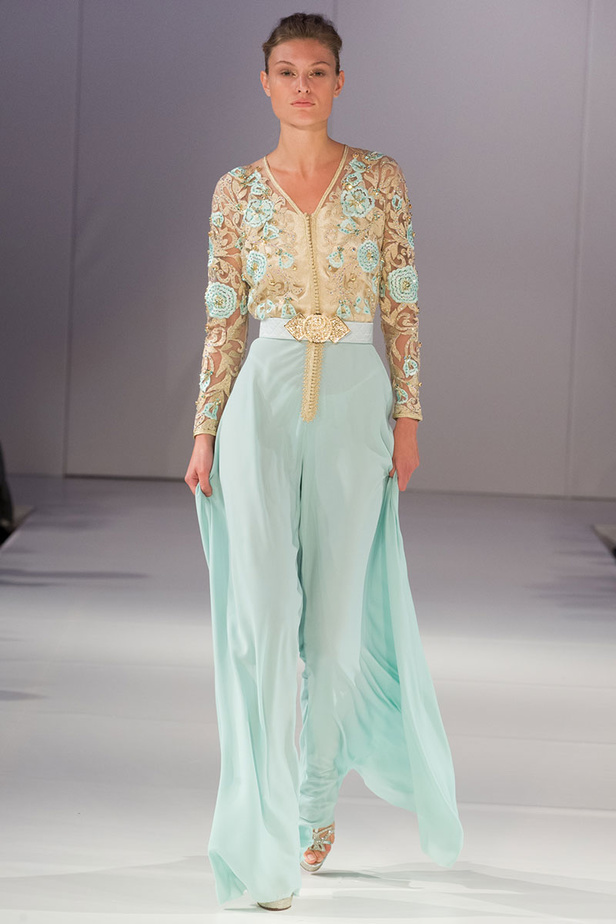 موديلات قفطان مغربي من اسبوع الموضة في لندن