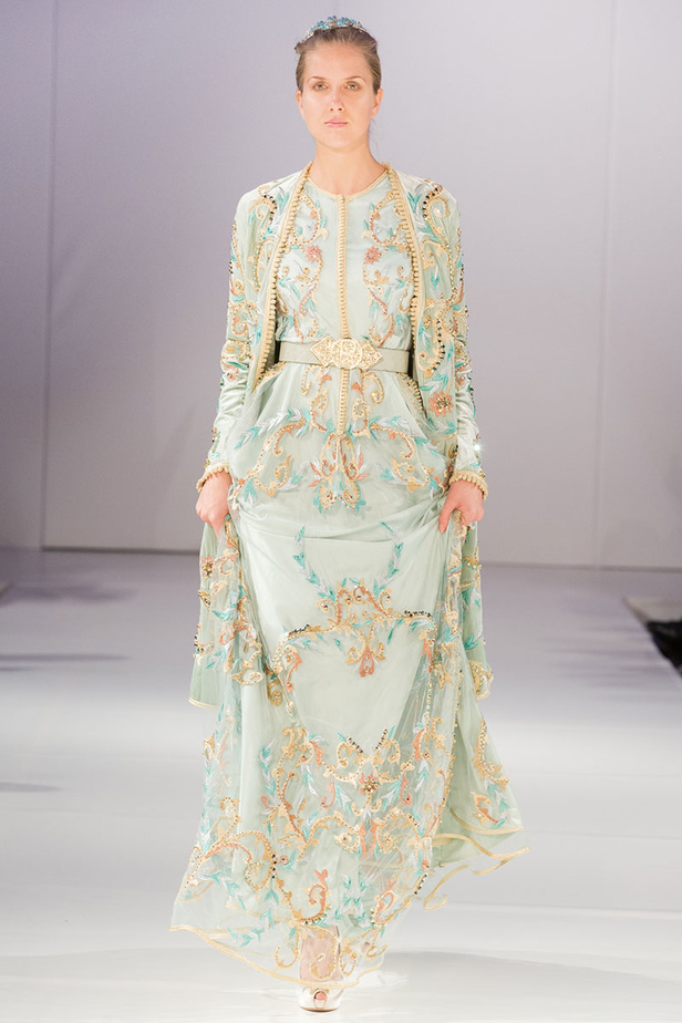 موديلات قفطان مغربي من اسبوع الموضة في لندن