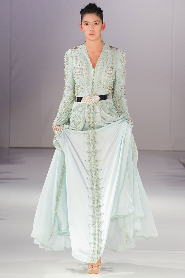 موديلات قفطان مغربي من اسبوع الموضة في لندن