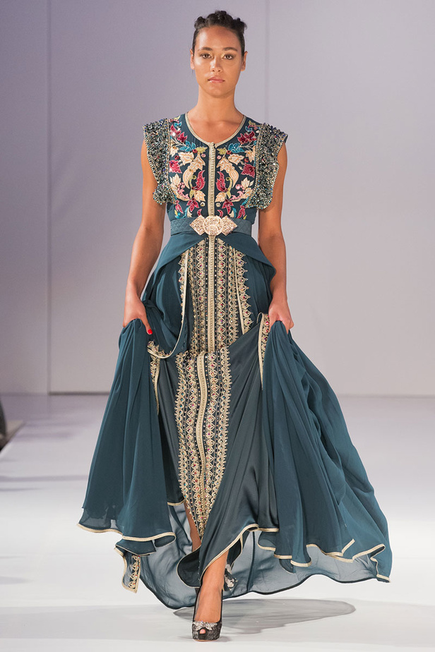 موديلات قفطان مغربي من اسبوع الموضة في لندن