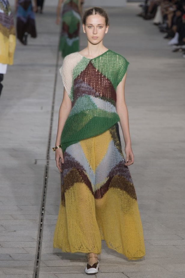 عرض أزياء Jil Sander لموسمي ربيع وصيف 2018!