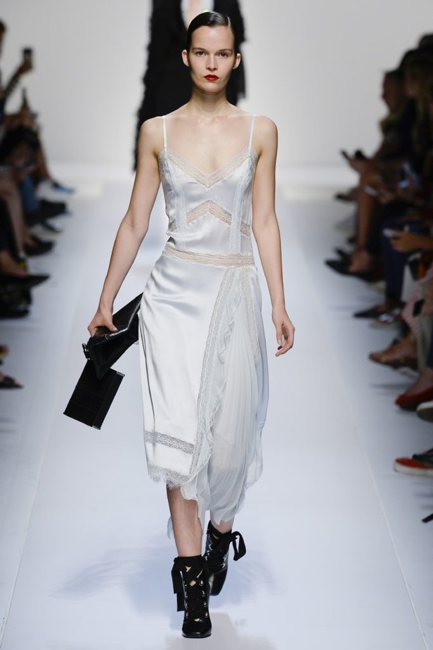 مجموعة ارمانو سيرفينو لربيع و صيف 2018