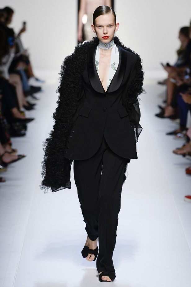 مجموعة ارمانو سيرفينو لربيع و صيف 2018