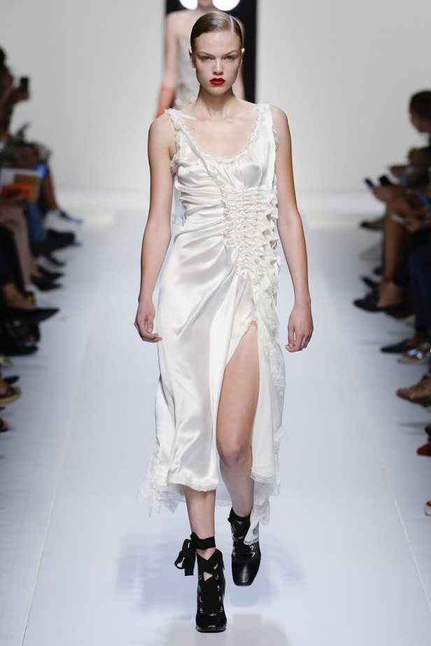 مجموعة ارمانو سيرفينو لربيع و صيف 2018