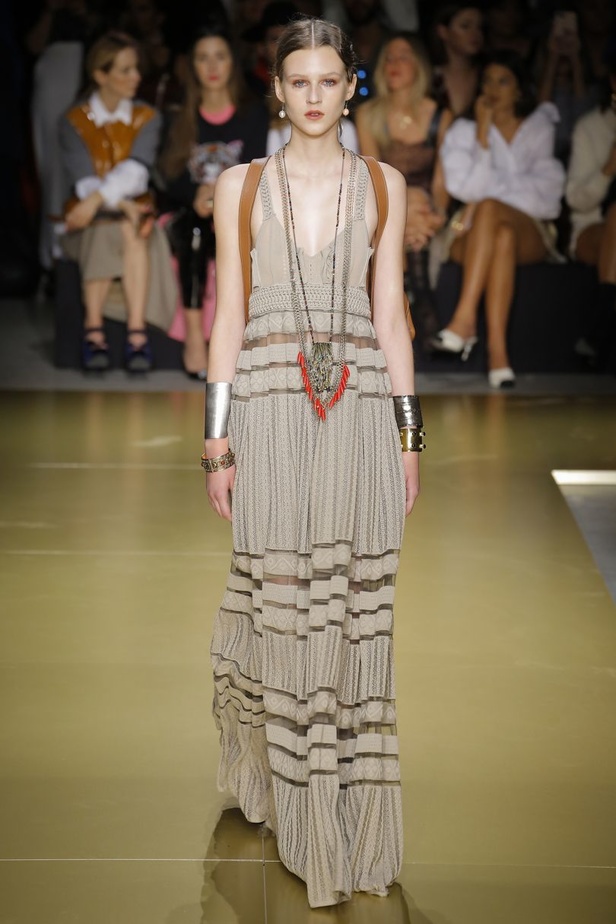 مجموعة Les Copains لموسم ربيع وصيف 2018