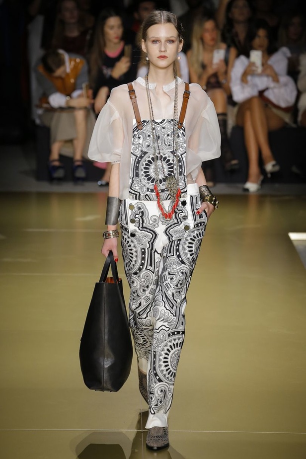 مجموعة Les Copains لموسم ربيع وصيف 2018