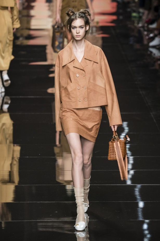 اسبوع الموضة في ميلان 2019 أزياء FENDI  الفاخرة  من ميلان لربيع وصيف 2020