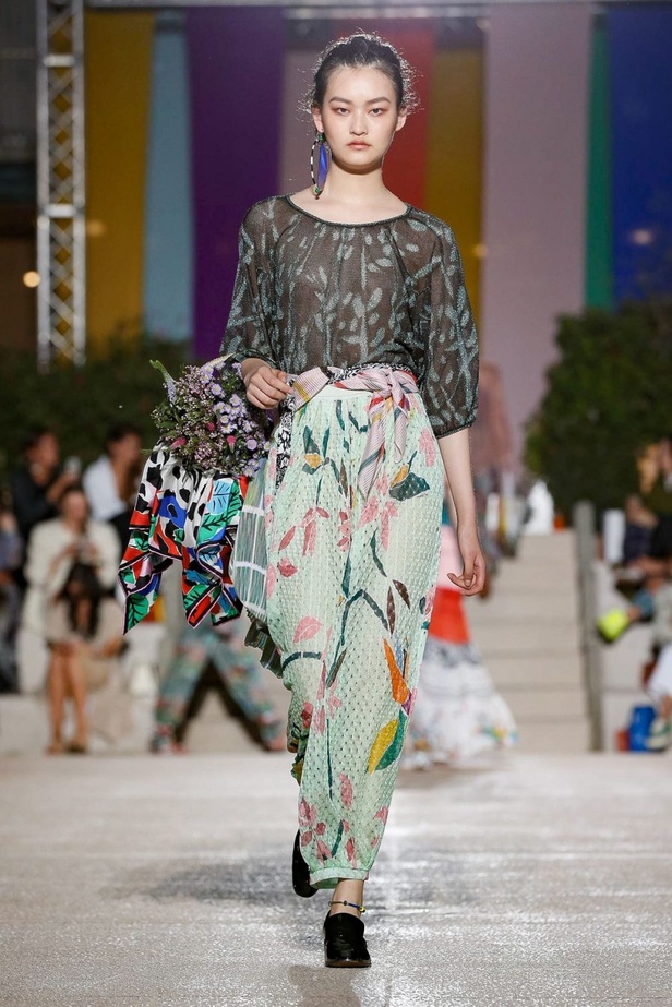 اسبوع الموضة في ميلان 2019 عرض أزياء MISSONI لربيع وصيف 2020