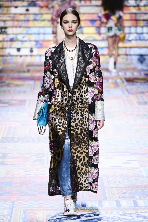 عرض ازياء dolce & gabbana لربيع وصيف 2021 ضمن أسبوع الموضة في ميلانو