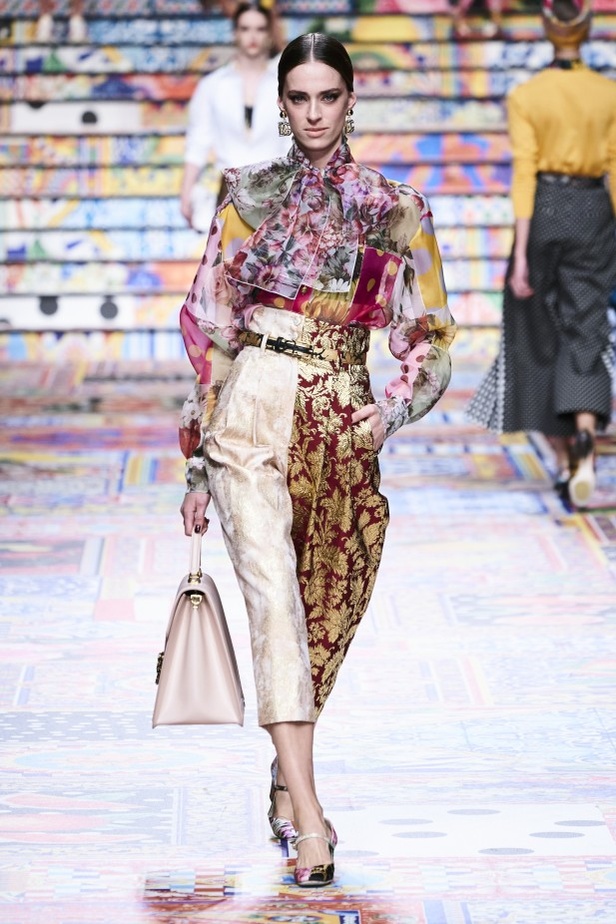 عرض ازياء dolce & gabbana لربيع وصيف 2021 ضمن أسبوع الموضة في ميلانو