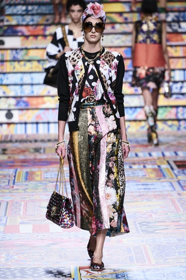 عرض ازياء dolce & gabbana لربيع وصيف 2021 ضمن أسبوع الموضة في ميلانو
