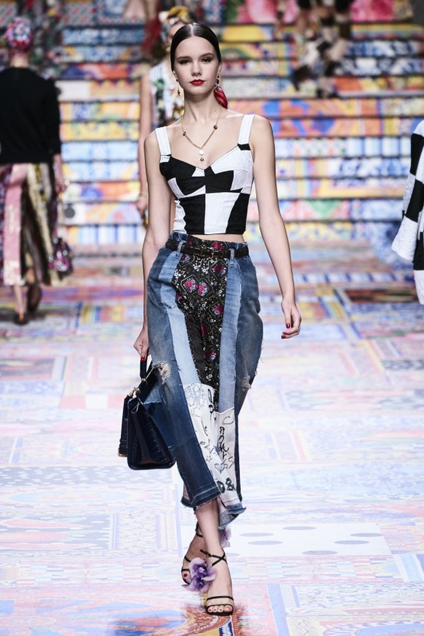 عرض ازياء dolce & gabbana لربيع وصيف 2021 ضمن أسبوع الموضة في ميلانو