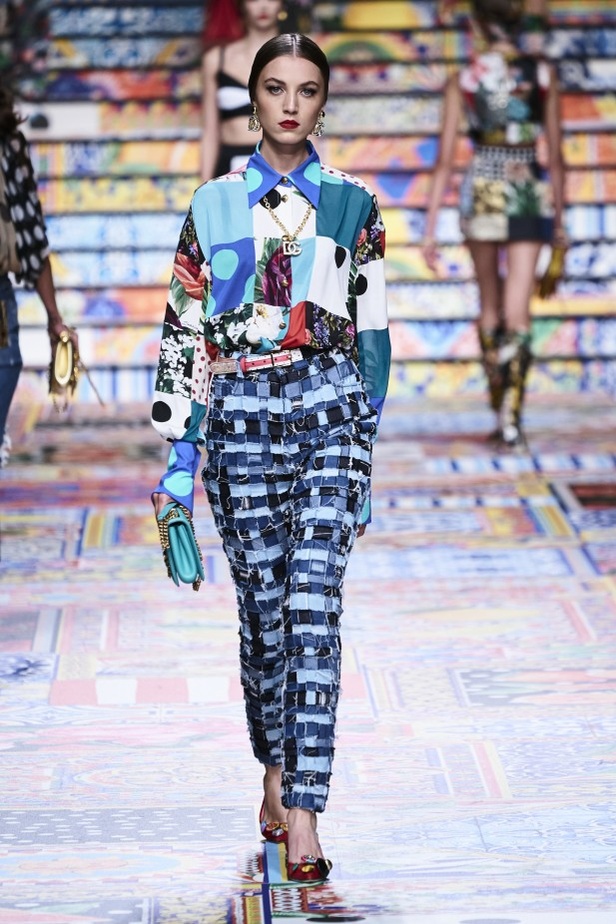 عرض ازياء dolce & gabbana لربيع وصيف 2021 ضمن أسبوع الموضة في ميلانو