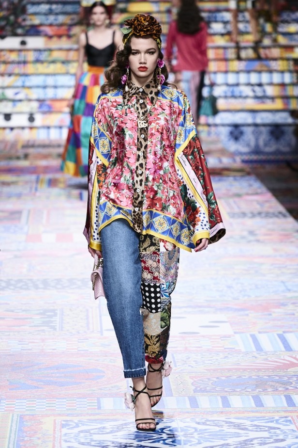 عرض ازياء dolce & gabbana لربيع وصيف 2021 ضمن أسبوع الموضة في ميلانو