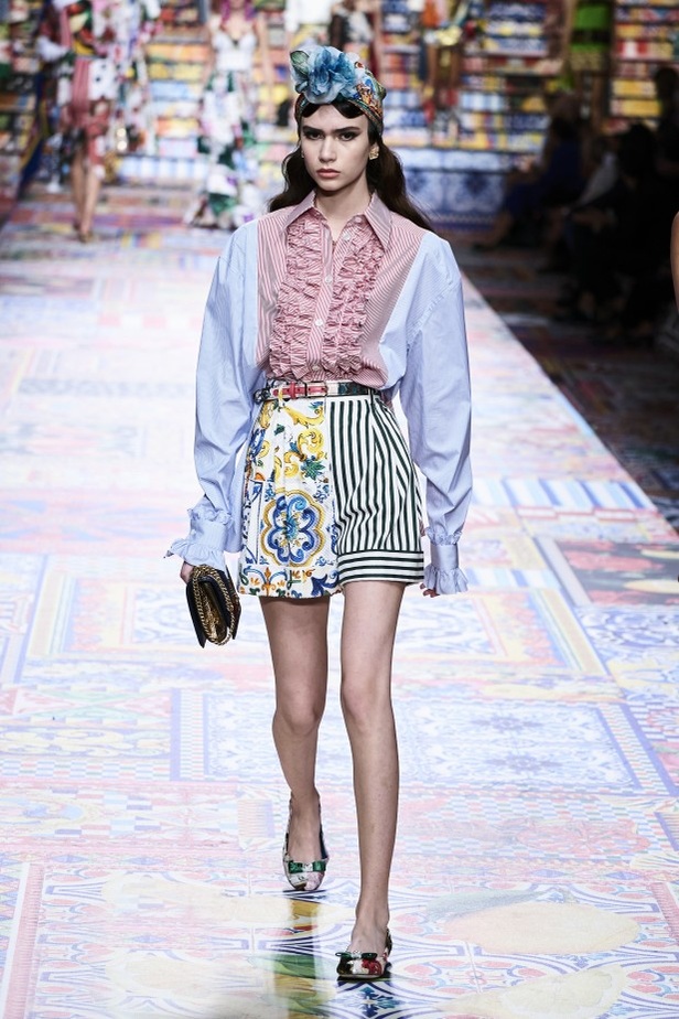 عرض ازياء dolce & gabbana لربيع وصيف 2021 ضمن أسبوع الموضة في ميلانو