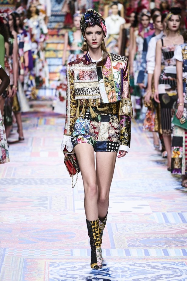 عرض ازياء dolce & gabbana لربيع وصيف 2021 ضمن أسبوع الموضة في ميلانو