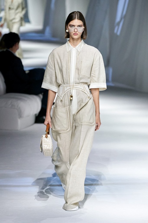 عرض ازياء Fendi لربيع وصيف 2021 من اسبوع الموضة في ميلانو 