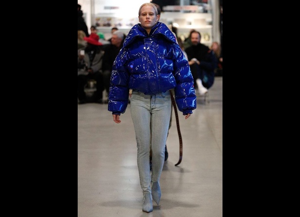 رسالة مبتكرة في مجموعة Vetements الجديدة !