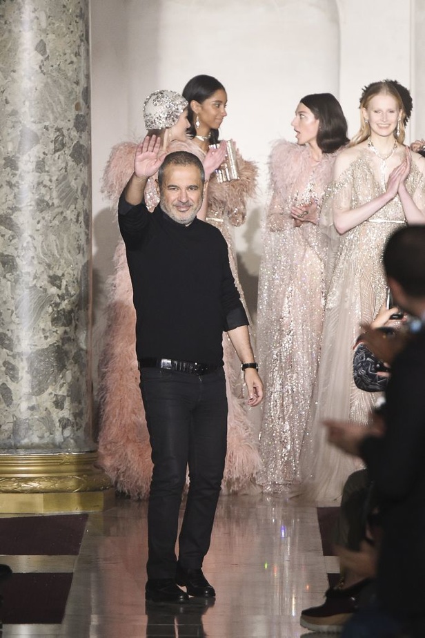 ايلي صعب يحتفل بالحياة في مجموعته لربيع وصيف 2018