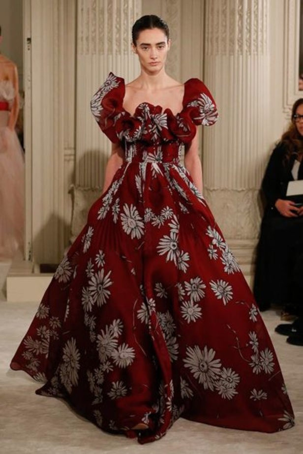 مجموعة فالنتينو للهوت كوتور لموسم ربيع وصيف 2018