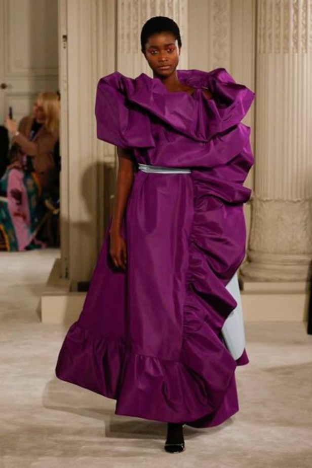 مجموعة فالنتينو للهوت كوتور لموسم ربيع وصيف 2018