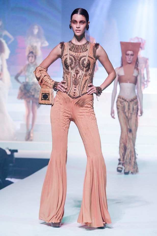 عرض أزياء Jean Paul Gaultier جان بول غوتييه لـ haute couture لربيع وصيف 2020